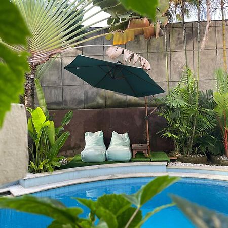 Umah Kita Lägenhet Seminyak Exteriör bild